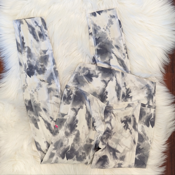 PINK Victoria's Secret Ultimate High Rise Leggings Gray Tie Dye Pink print - Picture 2 of 2